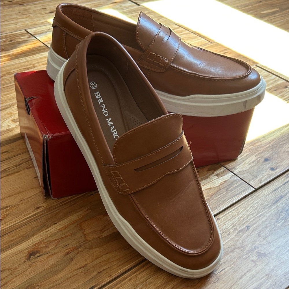 Bruno Marc Men's Tan Slip-On Loafers